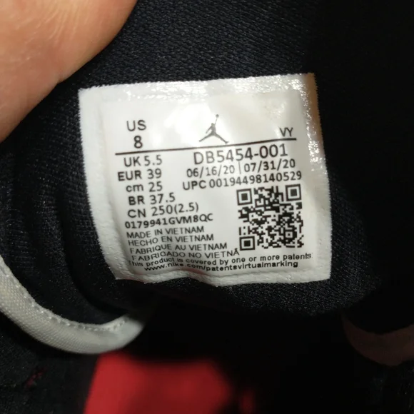 Size 8- Jordan 1 Mid SE Black/Multicolor/White 2020 Excellent Condition - Picture 11 of 12